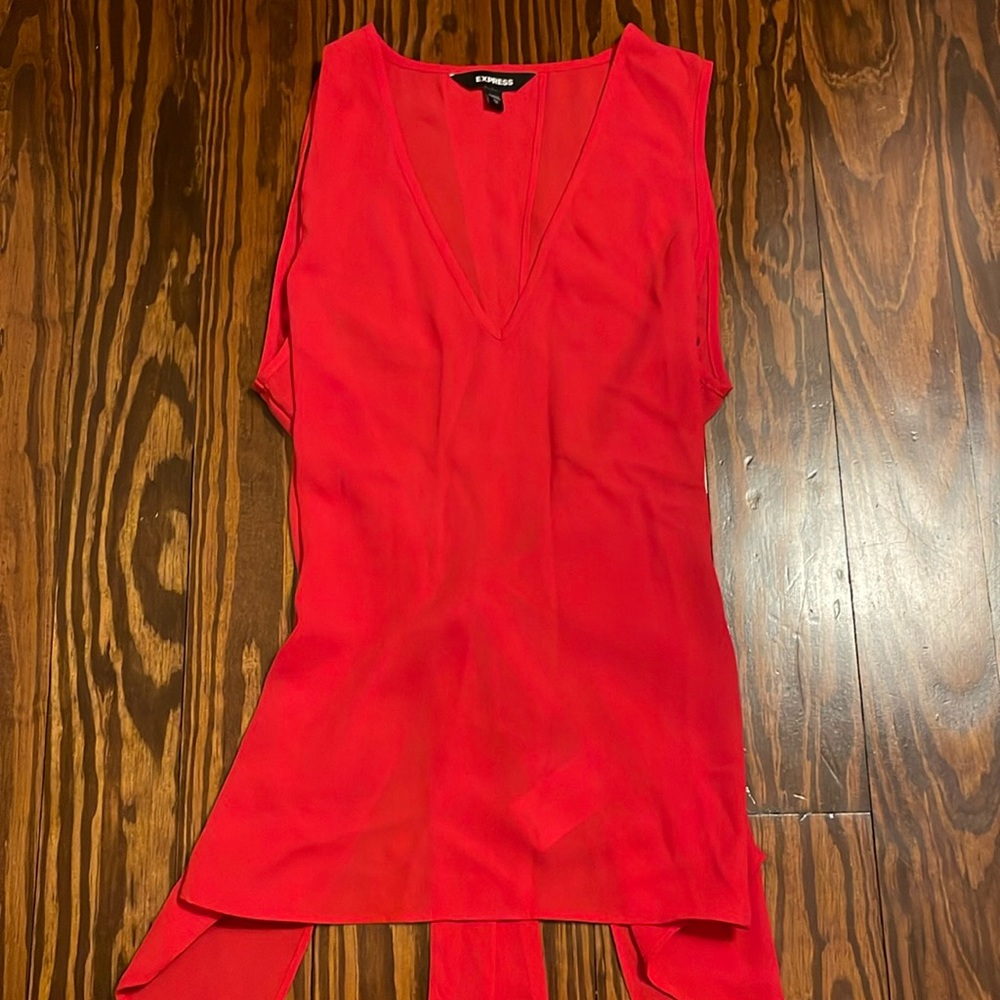 Express red bow tie open back top!